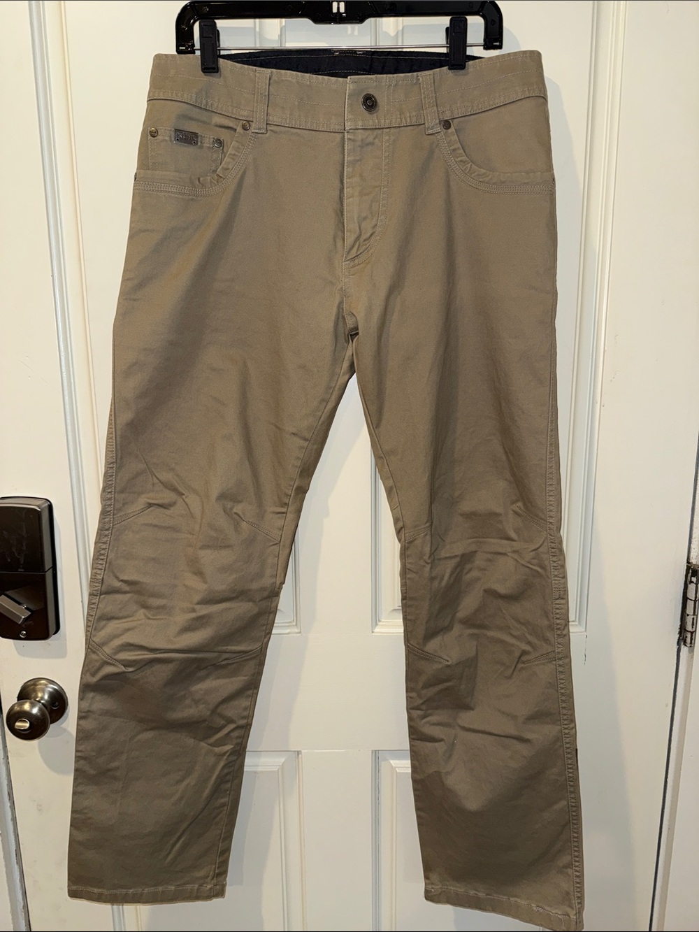 Kuhl Men's Defyr Khaki Straight-Leg Chinos - Tan